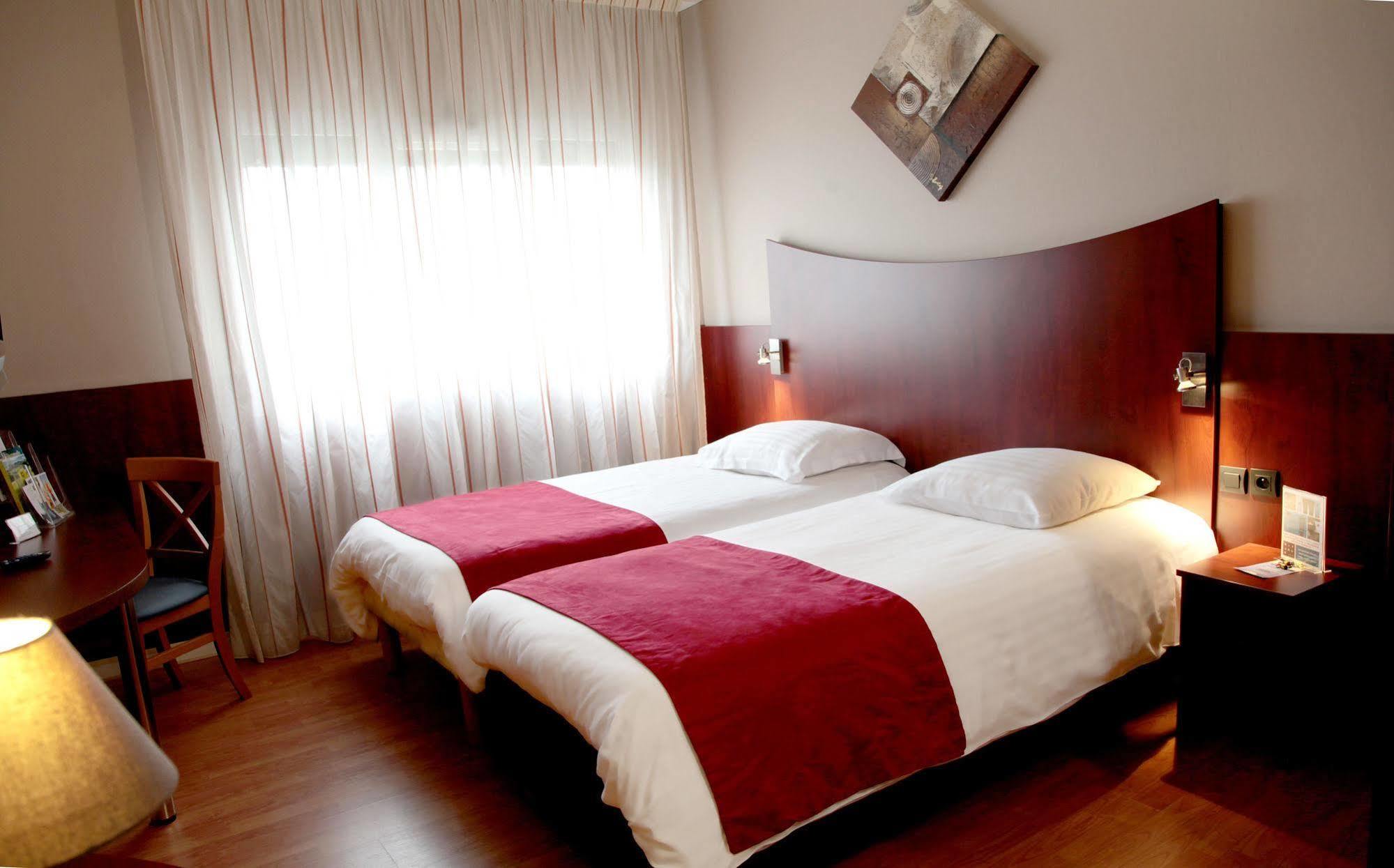 Hotel Logis Center 3*